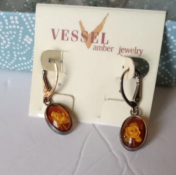 Vessel Amber and Sterling Silver Earrings w/ White Rose- Vintage- Made In Poland - Picture 4 of 4
